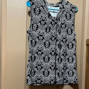 Black and White Patterned Sleeveless Top